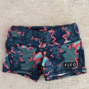 Fleo 3.25 contour shorts size S